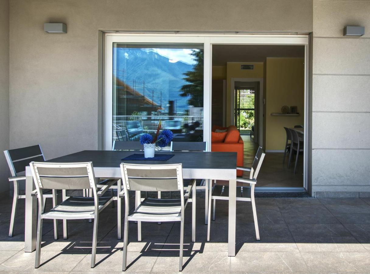 Yellow Lake View By Halldis Gera Lario Exterior photo